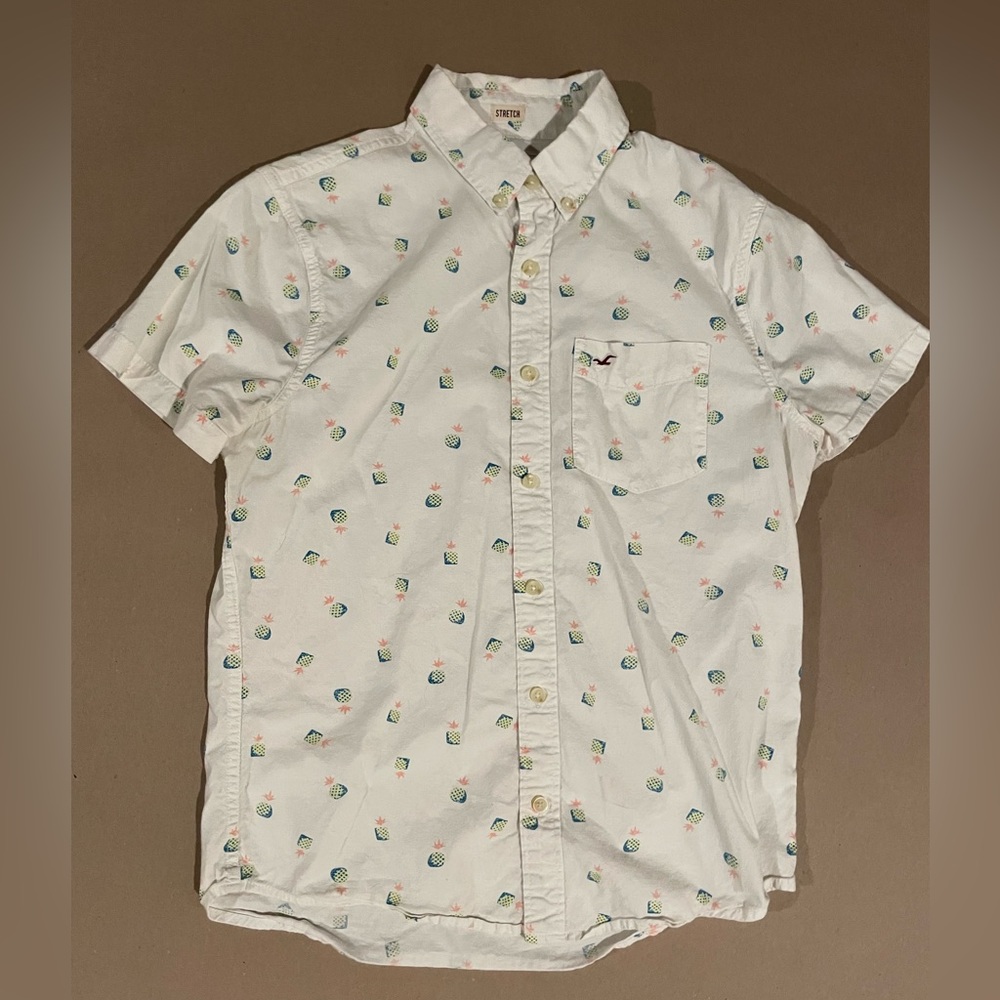 Hollister Pineapple casual button up shirt